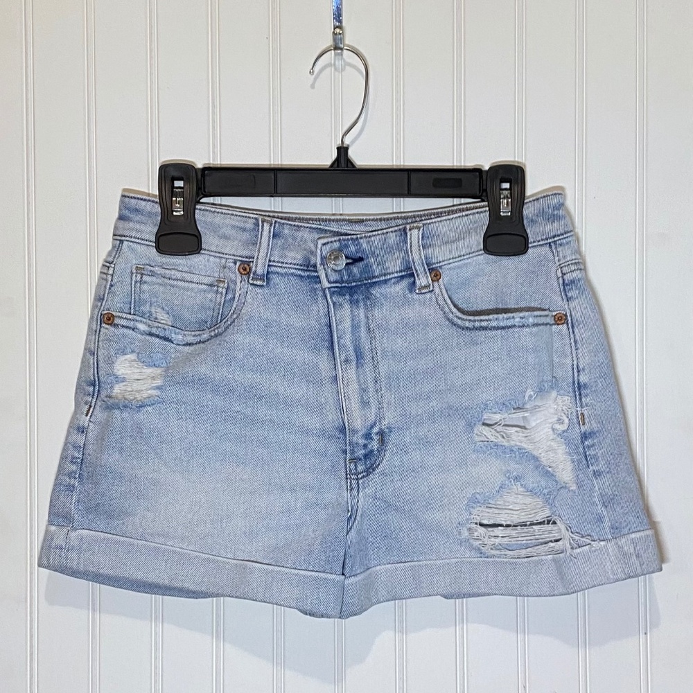 American Eagle Mom Short